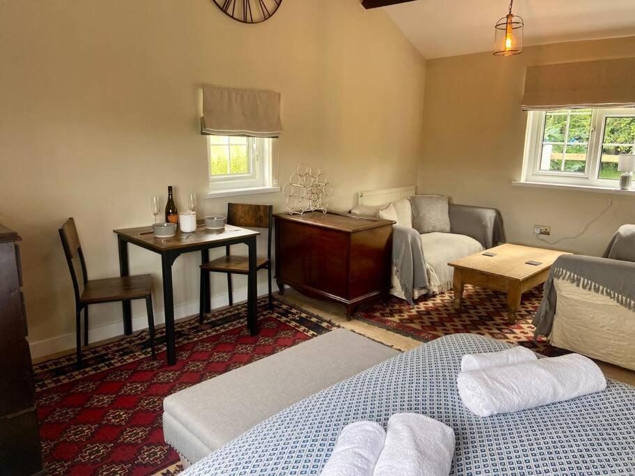 Couples Getaway, With Mountain Views/Dog Friendly Villa Crickhowell Exterior foto